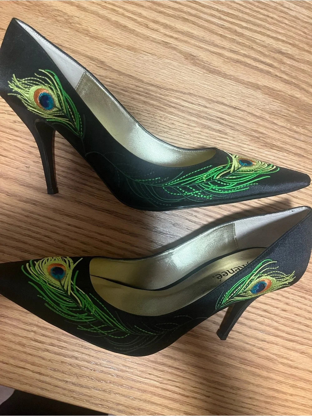 J. Renee Peackock Feather Heels Size 8.5
